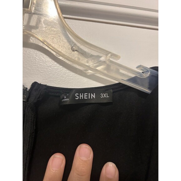 SHEIN Curve Black Scallop Trim V Neck Dress Women’s Size 3X Goth LBD Cocktail - Picture 3 of 6